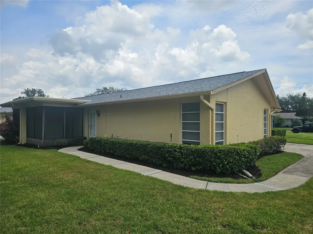 1107 Queen Anne Drive Palm Harbor FL 34684