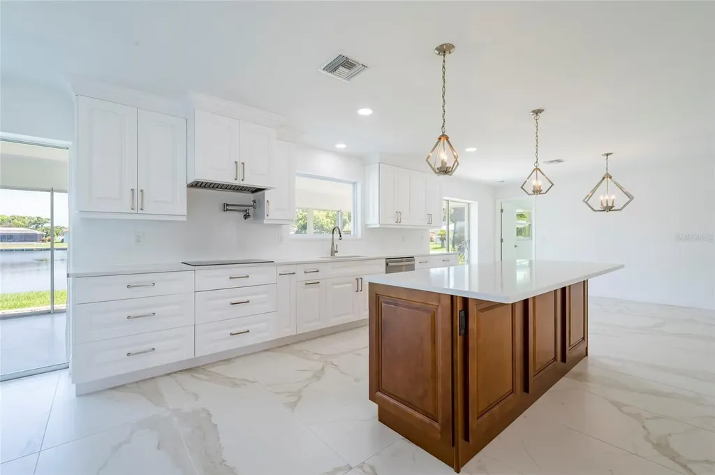 13797 Pinecrest Drive Largo FL 33774