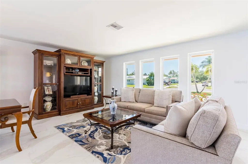 13797 Pinecrest Drive Largo FL 33774