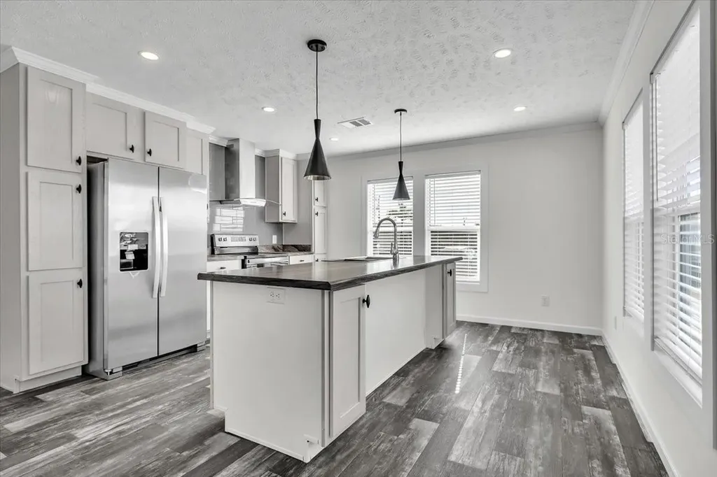 3162 Mercury Lane North Fort Myers FL 33903