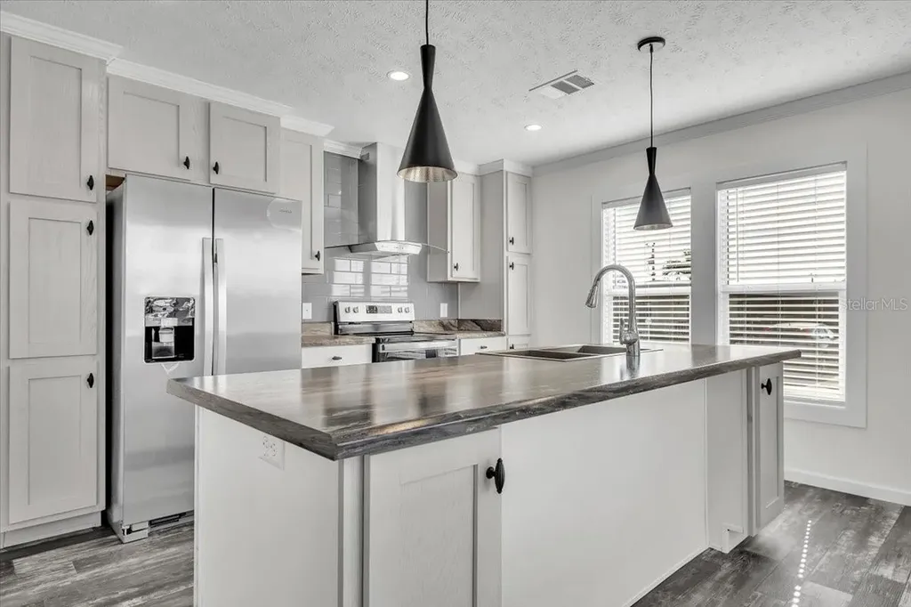 3162 Mercury Lane North Fort Myers FL 33903