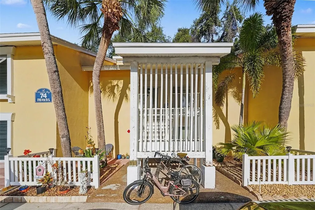 3765 41st Street S St Petersburg FL 33711