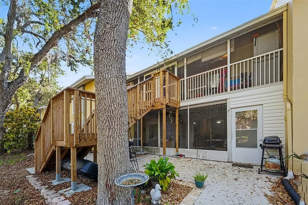 3765 41st Street S St Petersburg FL 33711