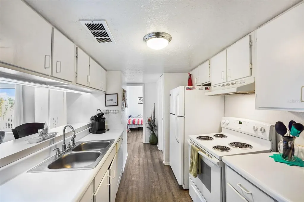 3765 41st Street S St Petersburg FL 33711