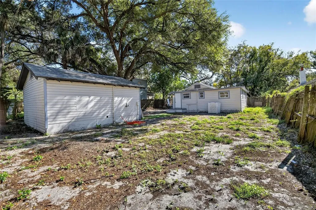 1210 E Cayuga Street Tampa FL 33603
