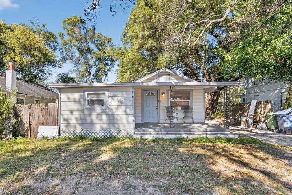 1210 E Cayuga Street Tampa FL 33603