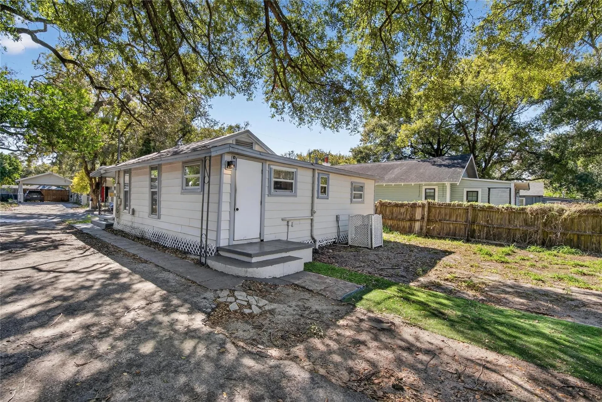 1210 E Cayuga Street Tampa FL 33603