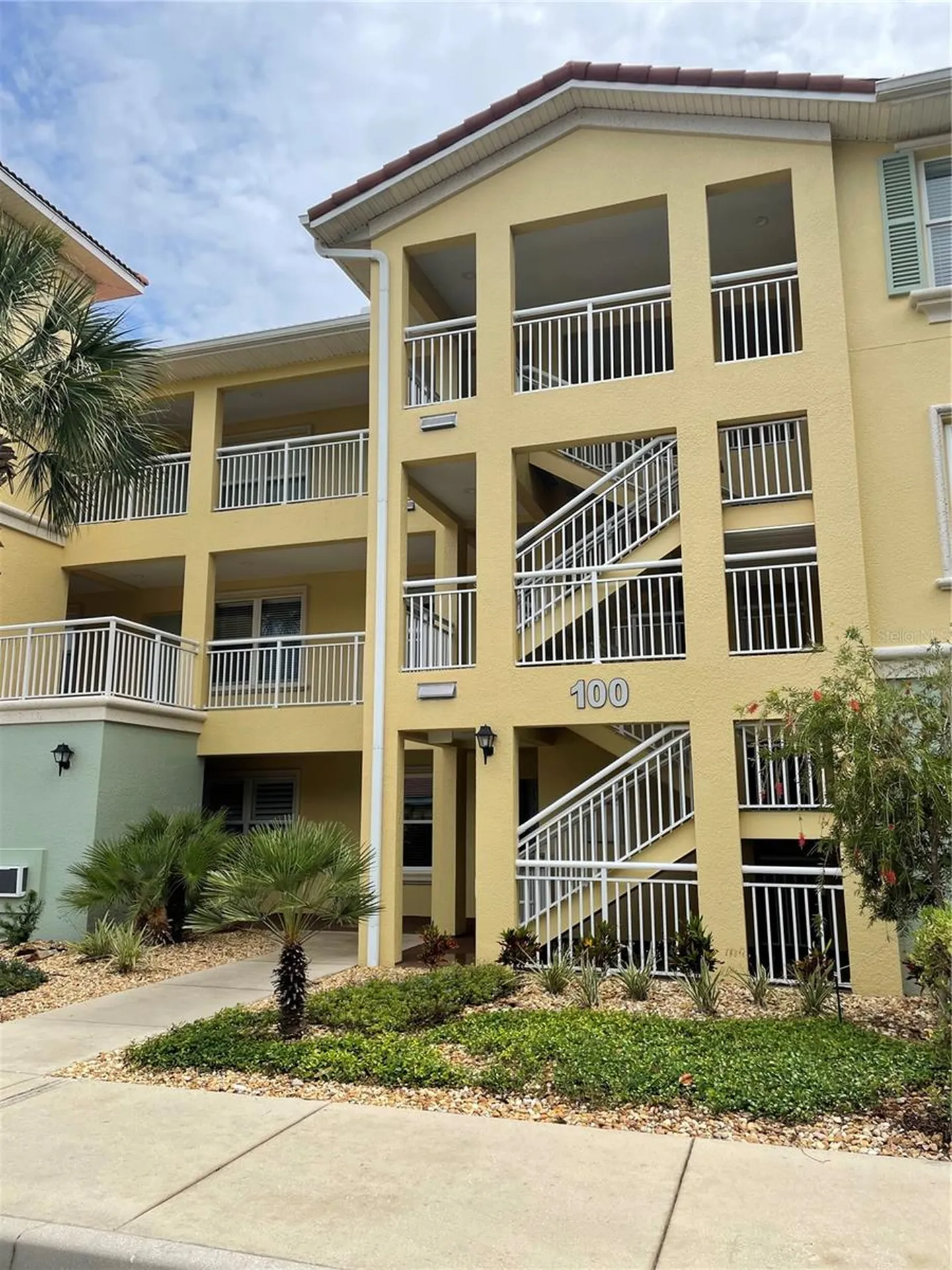 100 Canopy Walk Lane Palm Coast FL 32137