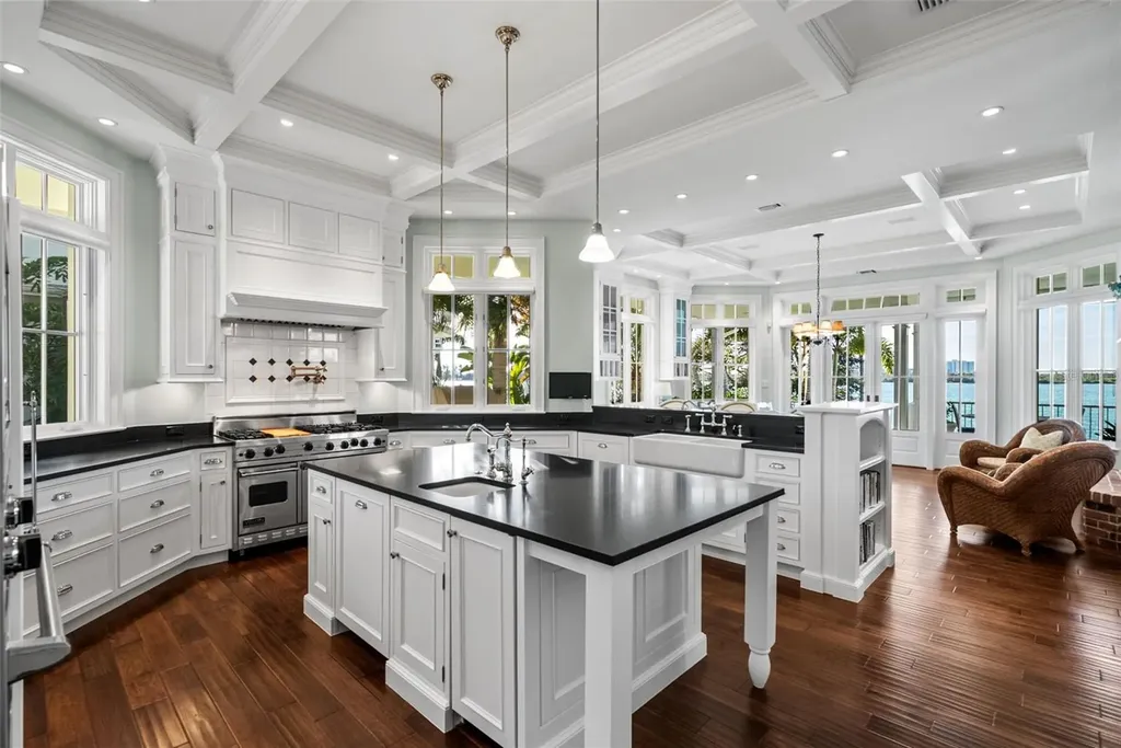 3440 Gulfmead Drive Sarasota FL 34242