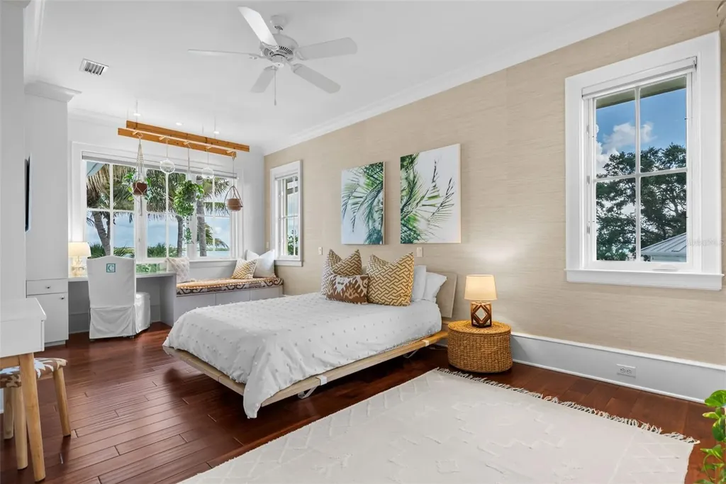 3440 Gulfmead Drive Sarasota FL 34242