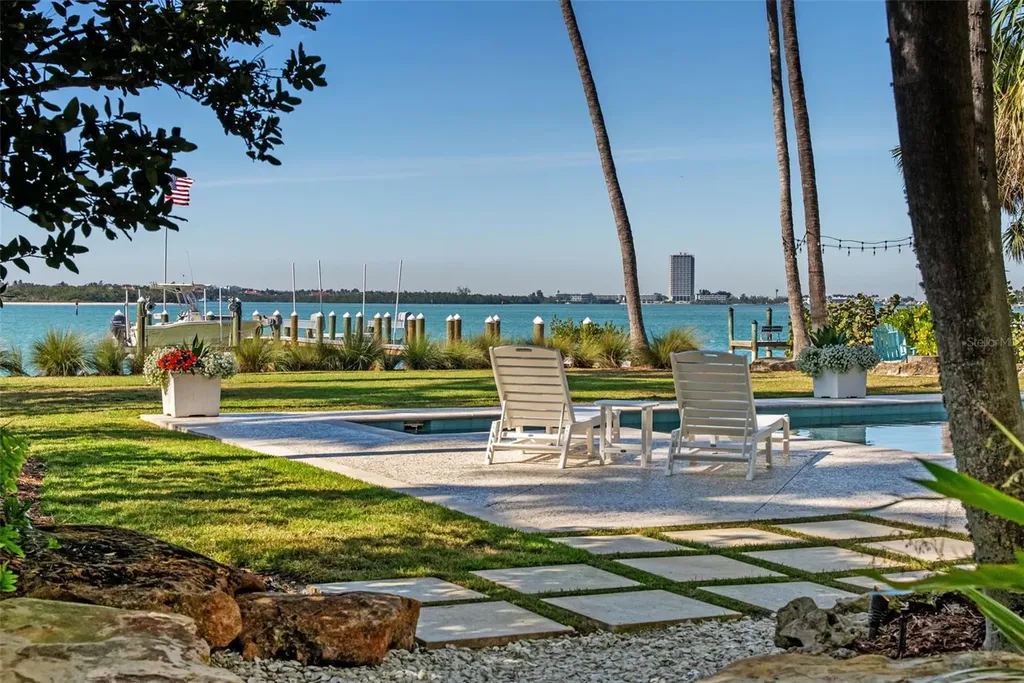 3440 Gulfmead Drive Sarasota FL 34242