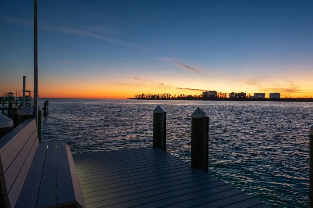 3440 Gulfmead Drive Sarasota FL 34242