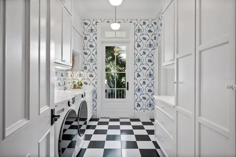 3440 Gulfmead Drive Sarasota FL 34242