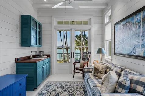 3440 Gulfmead Drive Sarasota FL 34242