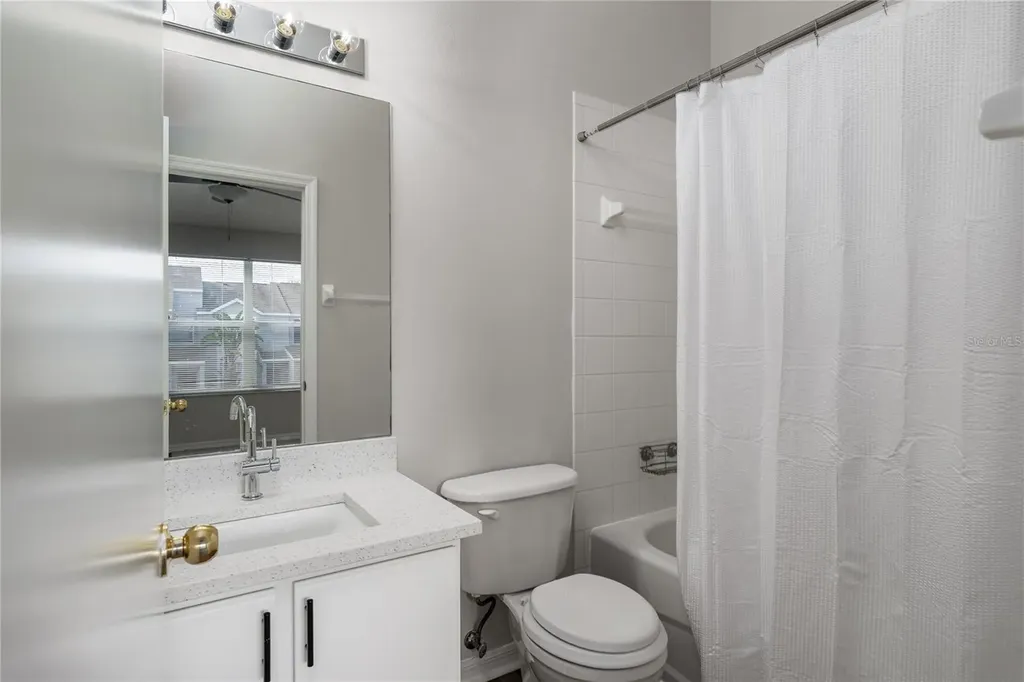 6213 Osprey Lake Circle Riverview FL 33578