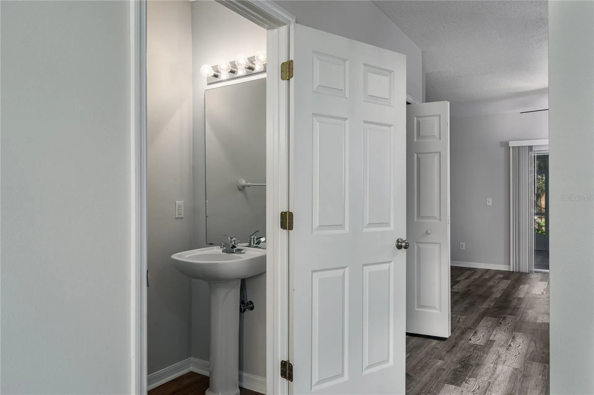 6213 Osprey Lake Circle Riverview FL 33578