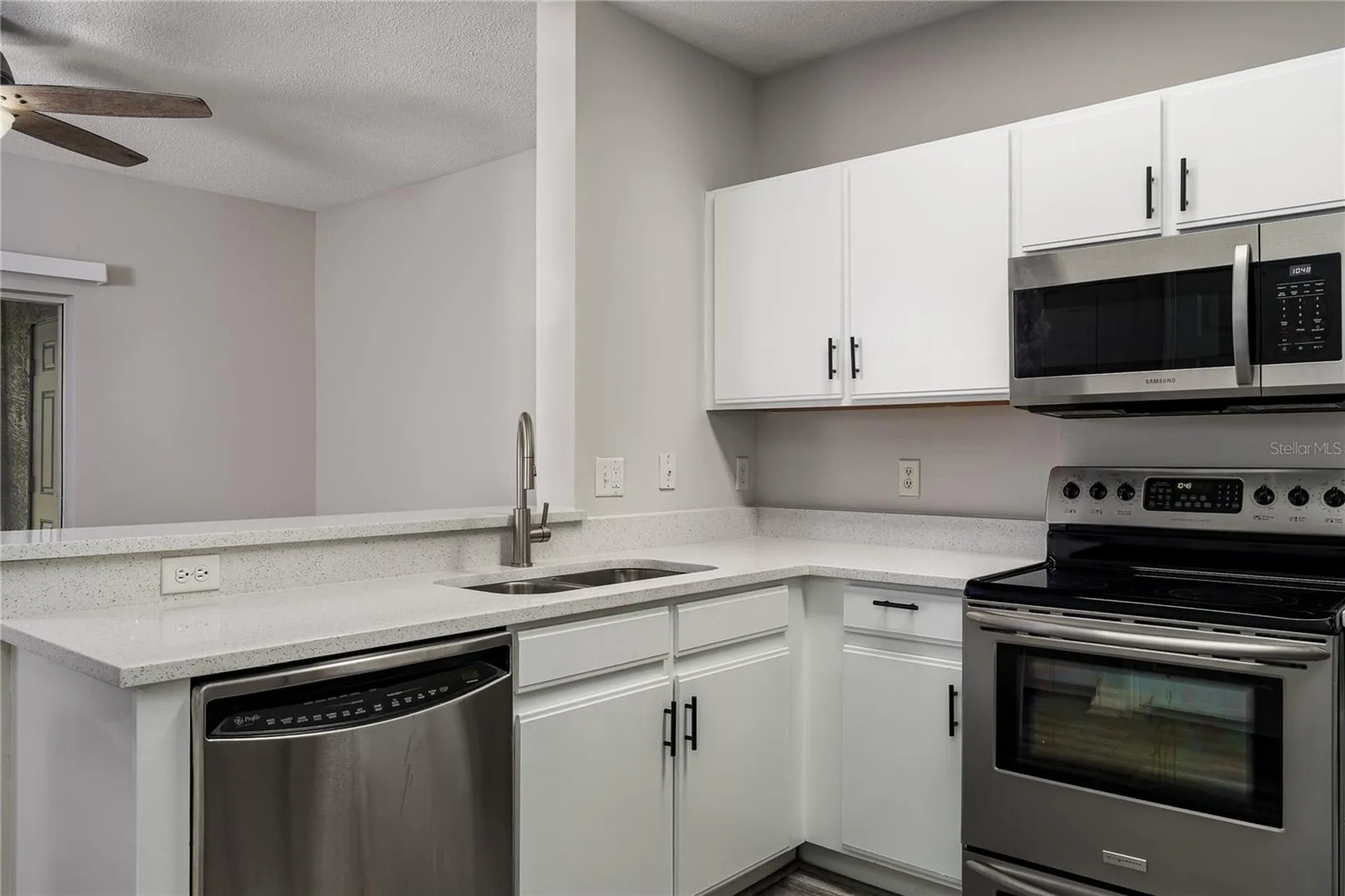6213 Osprey Lake Circle Riverview FL 33578