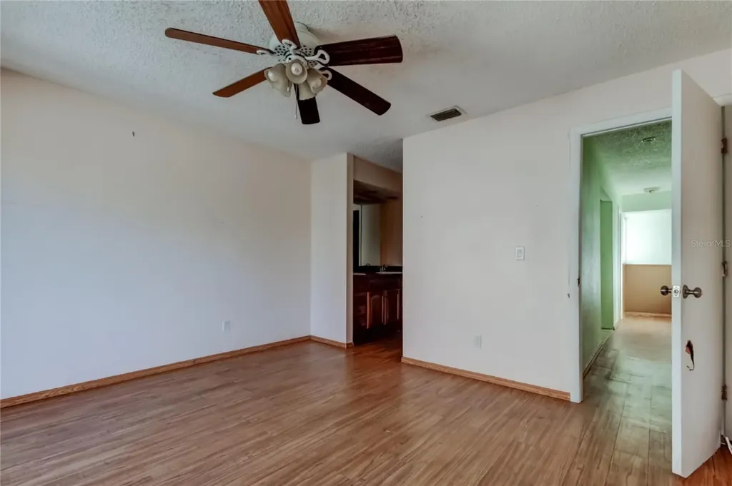 965 Whitman Drive Sarasota FL 34243