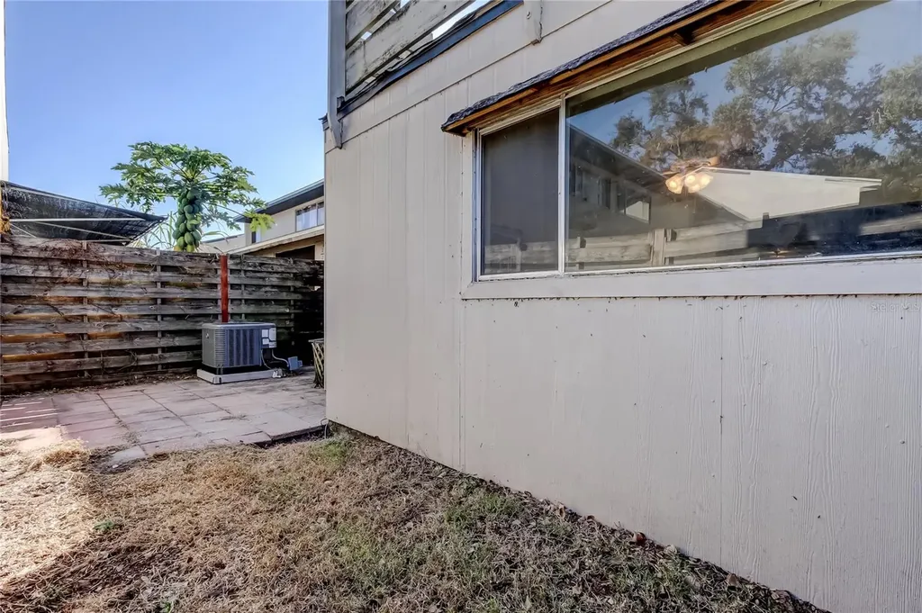 965 Whitman Drive Sarasota FL 34243