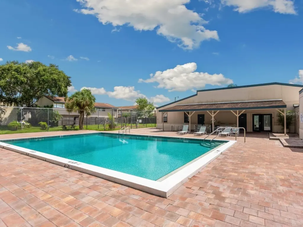 965 Whitman Drive Sarasota FL 34243