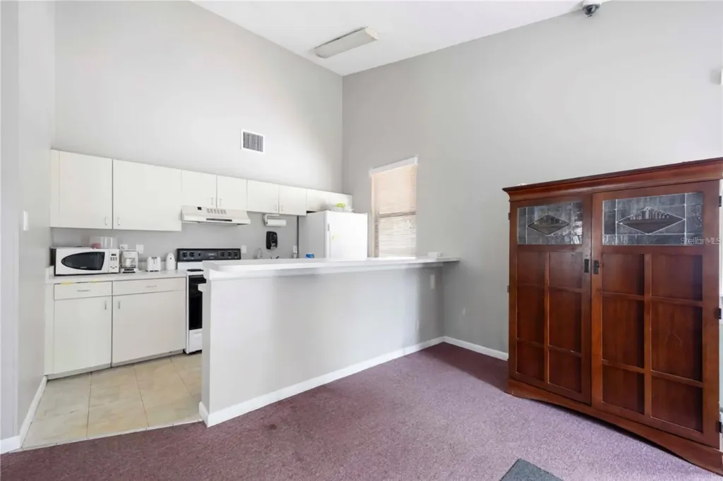 965 Whitman Drive Sarasota FL 34243