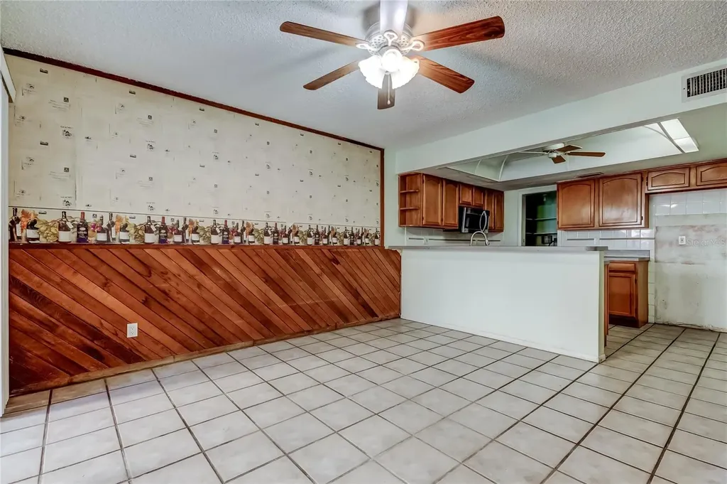 965 Whitman Drive Sarasota FL 34243