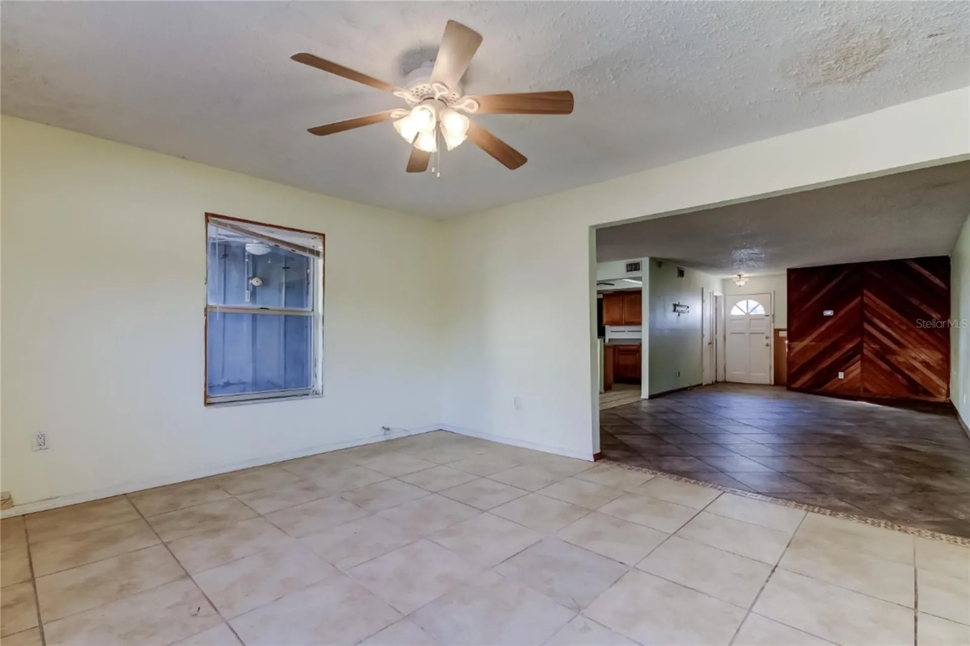 965 Whitman Drive Sarasota FL 34243