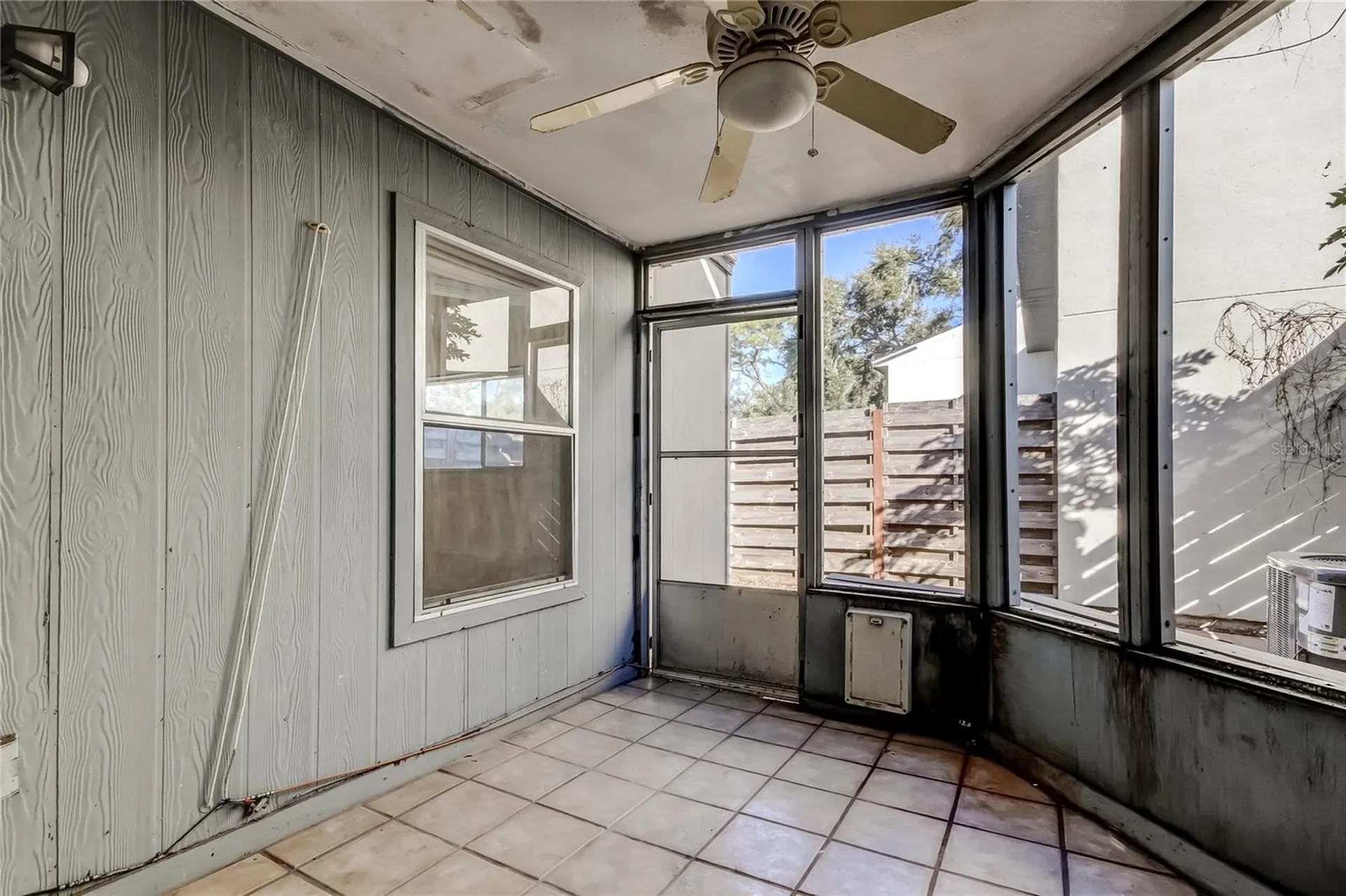 965 Whitman Drive Sarasota FL 34243