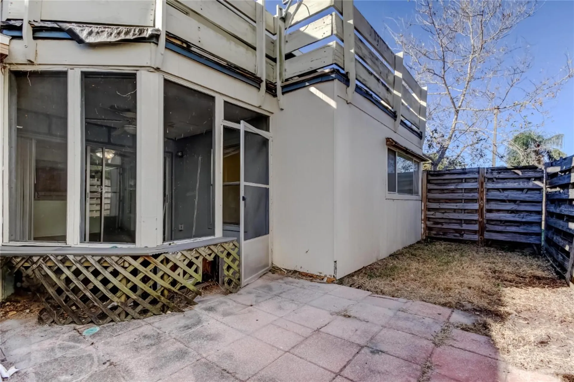 965 Whitman Drive Sarasota FL 34243