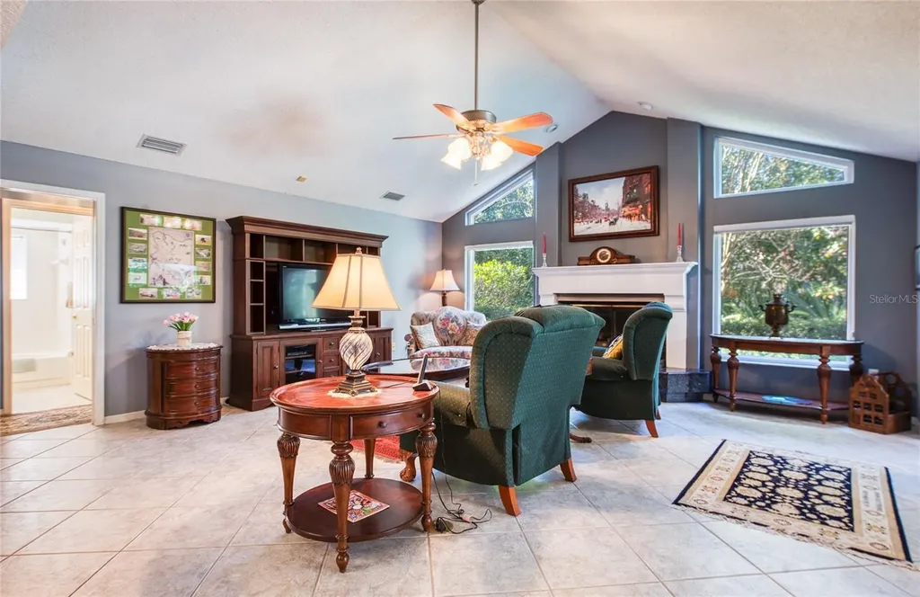 4901 Hallstead Way Tampa FL 33647
