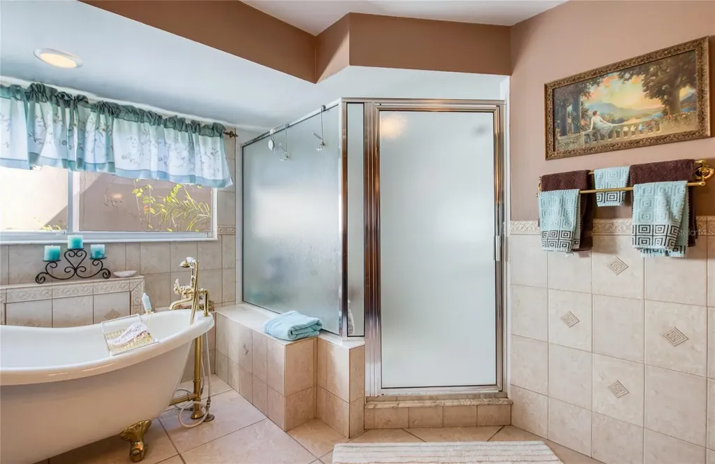 4901 Hallstead Way Tampa FL 33647