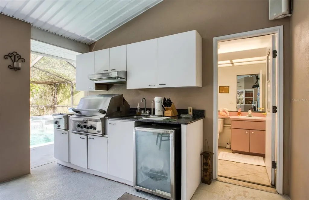 4901 Hallstead Way Tampa FL 33647