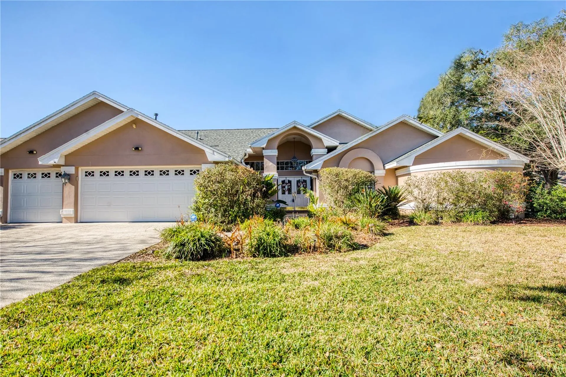4901 Hallstead Way Tampa FL 33647