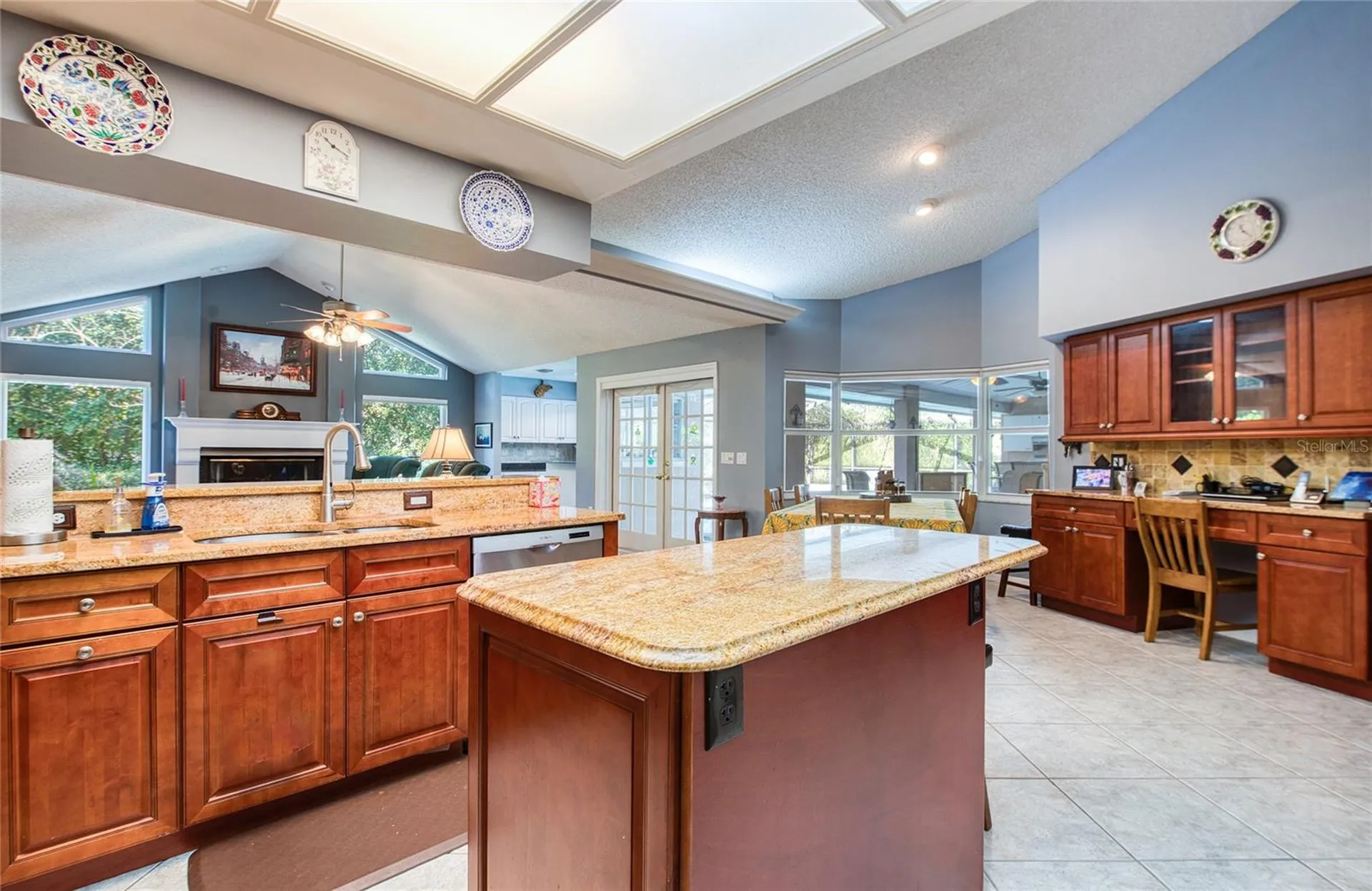 4901 Hallstead Way Tampa FL 33647