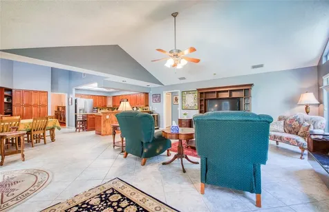 4901 Hallstead Way Tampa FL 33647