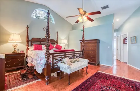 4901 Hallstead Way Tampa FL 33647