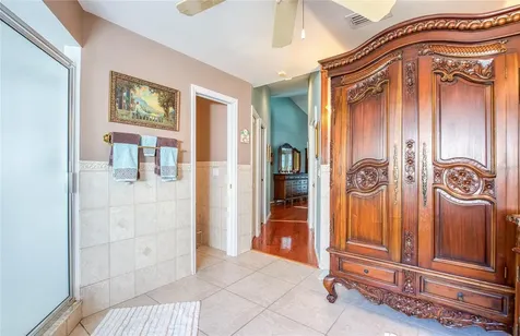 4901 Hallstead Way Tampa FL 33647