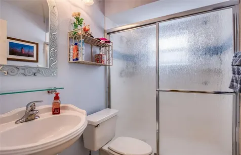 4901 Hallstead Way Tampa FL 33647