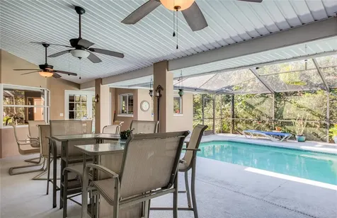 4901 Hallstead Way Tampa FL 33647
