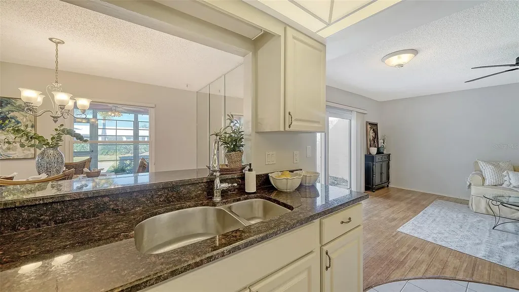 6810 9th Avenue W Bradenton FL 34209