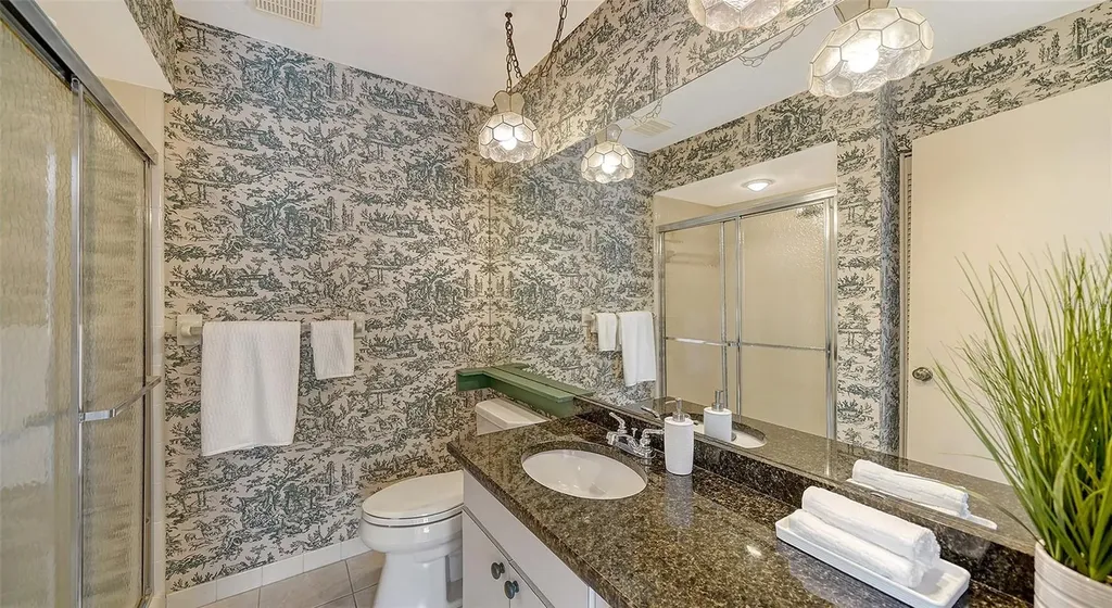 6810 9th Avenue W Bradenton FL 34209