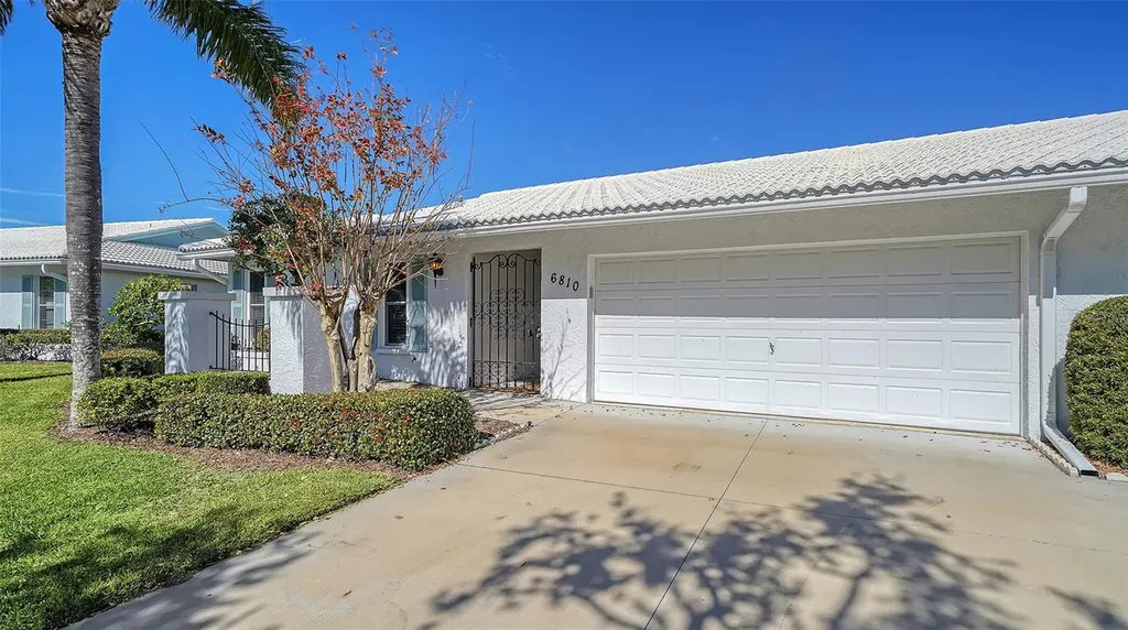 6810 9th Avenue W Bradenton FL 34209