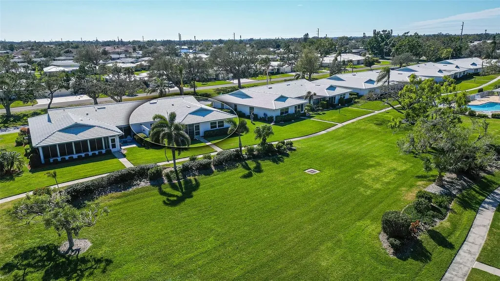 6810 9th Avenue W Bradenton FL 34209