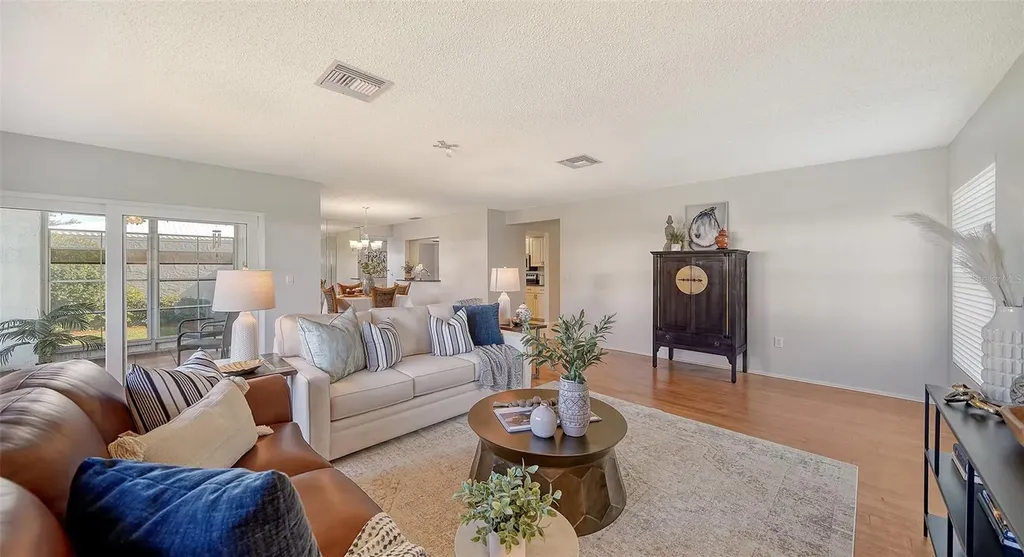 6810 9th Avenue W Bradenton FL 34209