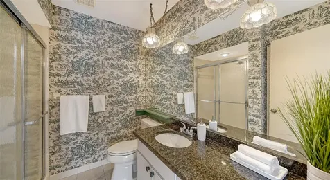 6810 9th Avenue W Bradenton FL 34209