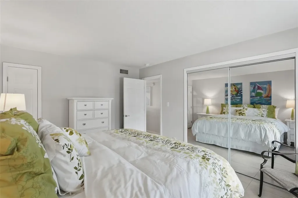 3783 Pompano St Petersburg FL 33705
