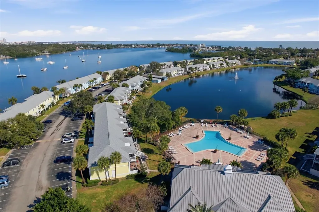 3783 Pompano St Petersburg FL 33705