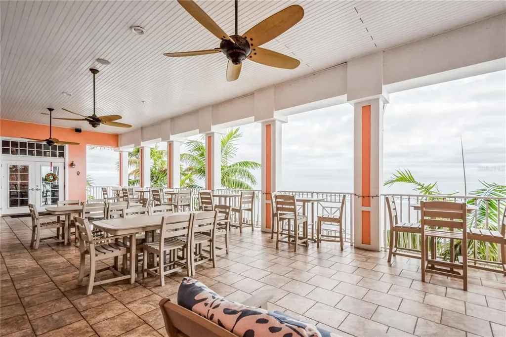 3783 Pompano St Petersburg FL 33705