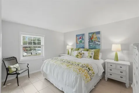 3783 Pompano St Petersburg FL 33705