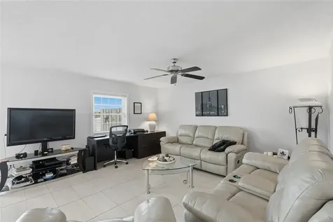 3783 Pompano St Petersburg FL 33705